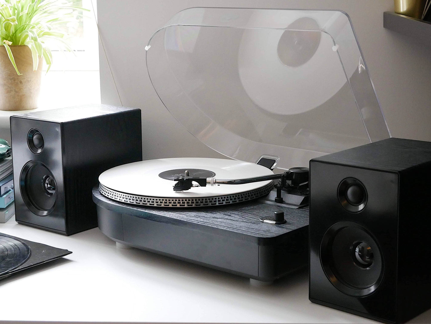 Camden Luxury Vinyl Record Player with Bluetooth