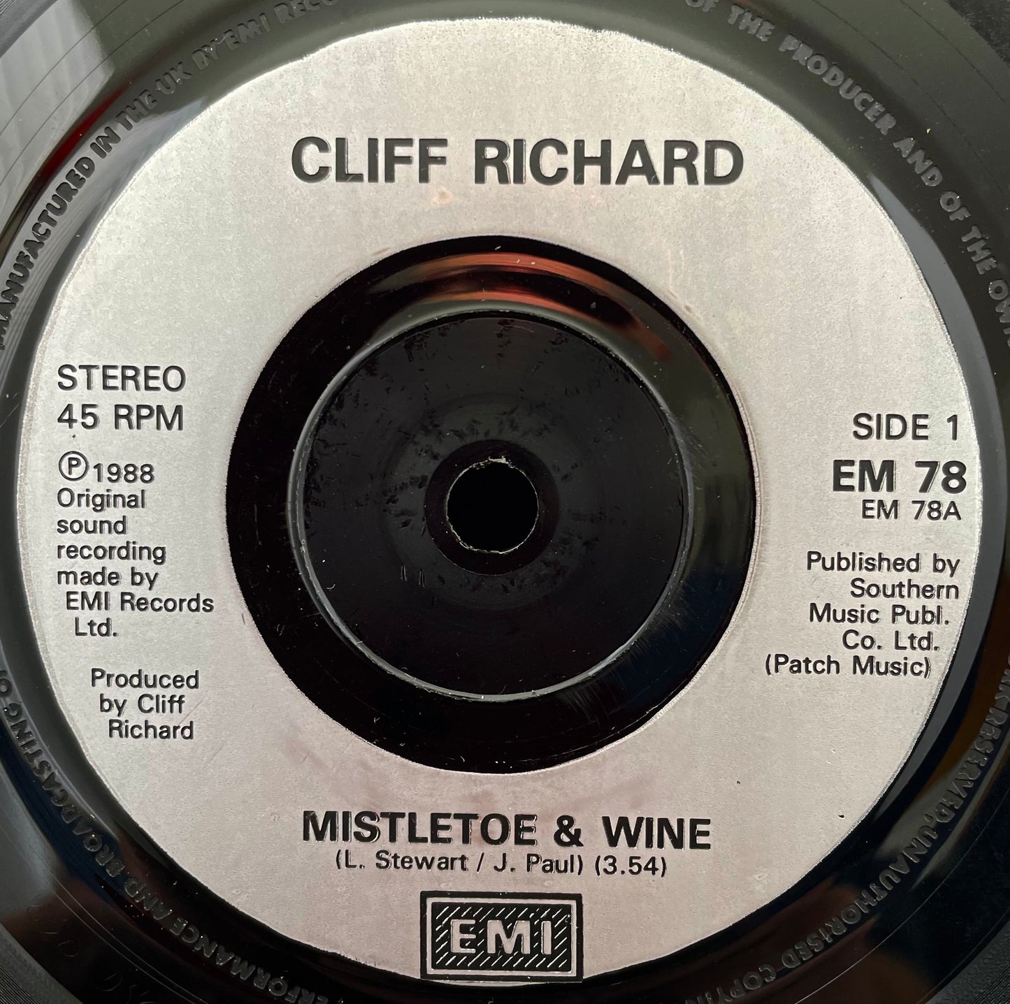 Cliff Richard – Mistletoe & Wine – USED Vinyl 7" Single