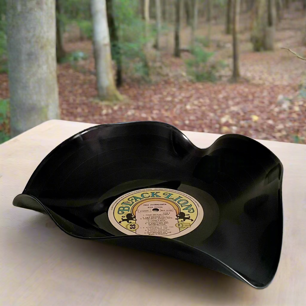 Die 12"-Vinyl-Schallplattenschale „Black Lion“